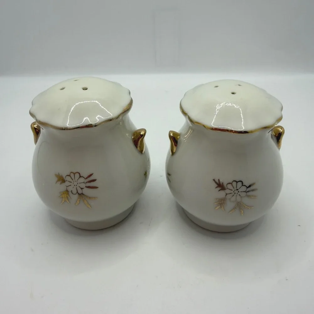 Vintage Enesco Homestead Salt and Pepper Shakers Winter Scenes Gold Trim Set